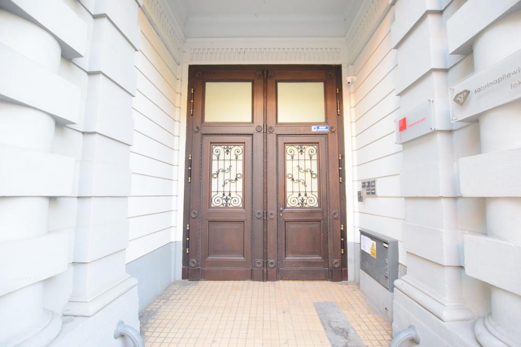 Elegant Apartment Copernicus وارسو المظهر الخارجي الصورة